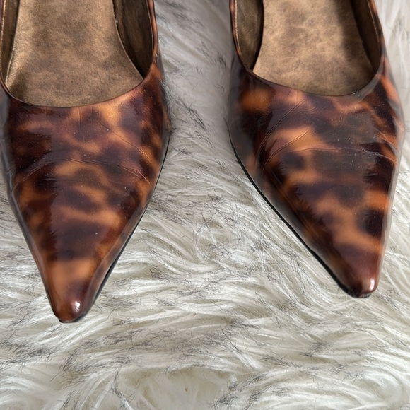 NINE WEST shiny tortoise-print heel! - Picture 6 of 11
